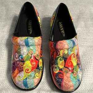 Savvy brand clogs women’s size 11 bright and colorful comfortable also